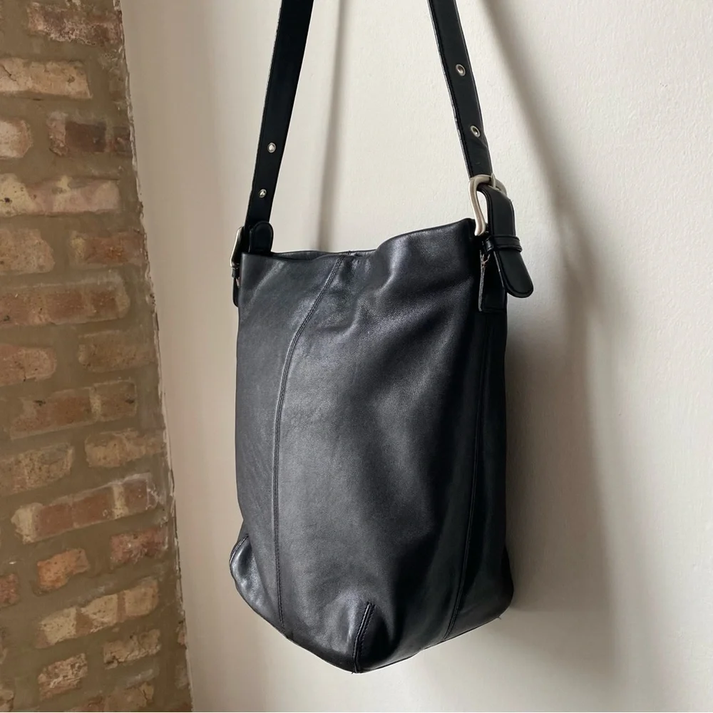 Eddie Bauer sleek black